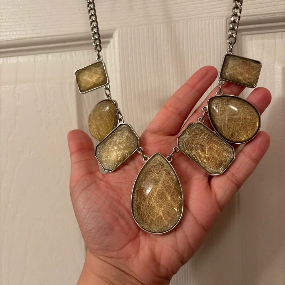 Statement necklace